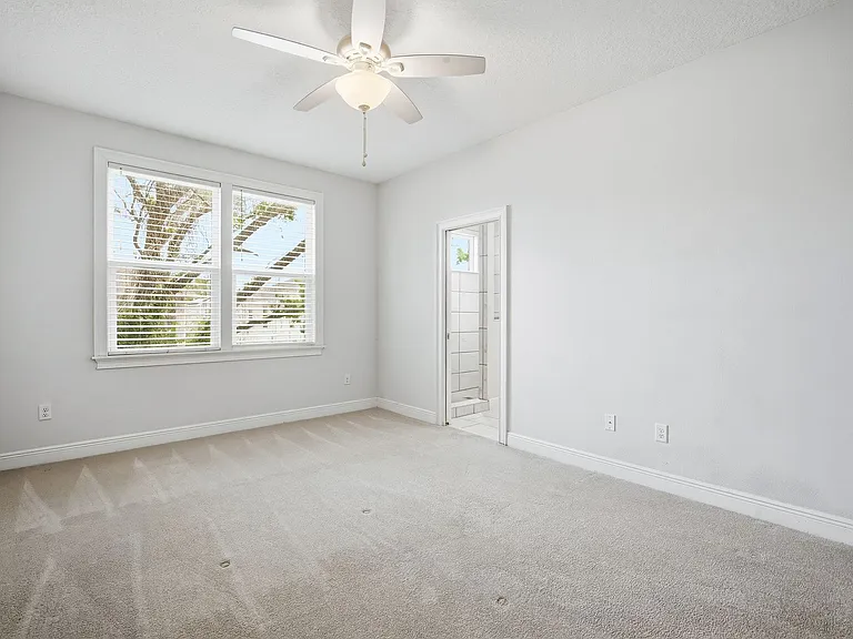 2411 W Fig St #1 — Photo 18