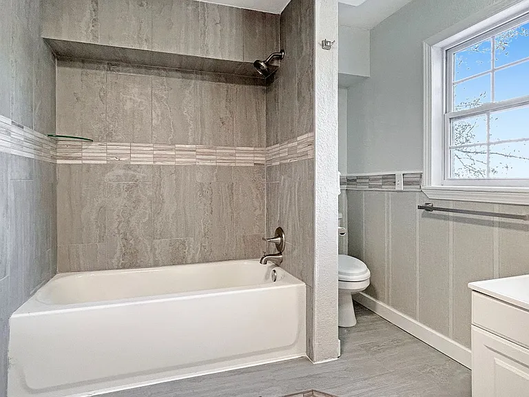 721 Ramblewood Dr #B — Photo 6