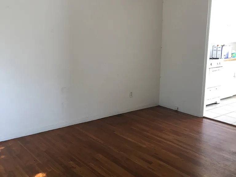 *2741 C Street — Photo 6