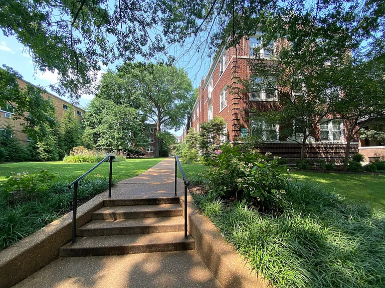 With Tower Grove Park quite literally across the street, your front yard becomes 289 acres of walking paths, festivals, farmers markets, and some of St. Louis' most beautiful green space.