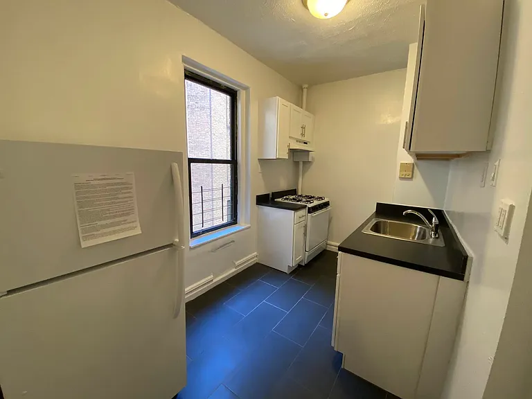 147-03 Northern Blvd #3D — Photo 2