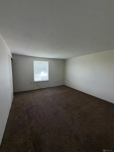 2 bed, 1.5 bath, $875 — Photo 4