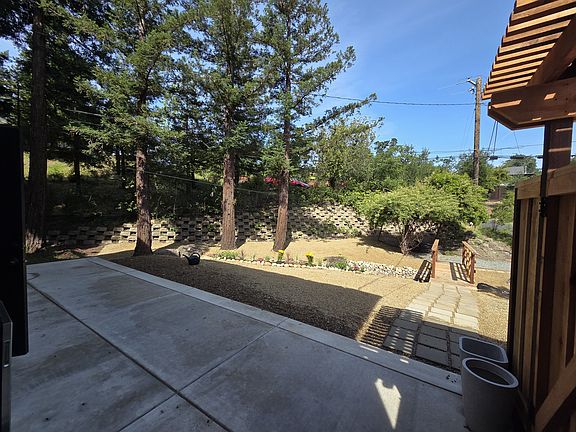 3rd image of 3195A Diablo View Rd