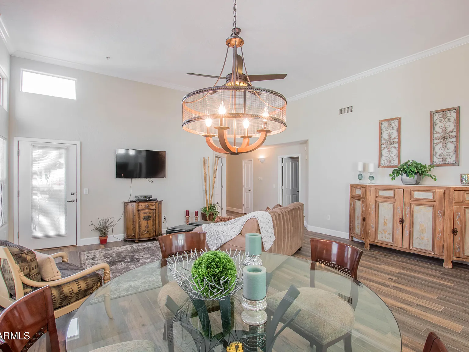 3 bed, 2.0 bath, 1507 sqft, $2,500 — Photo 4