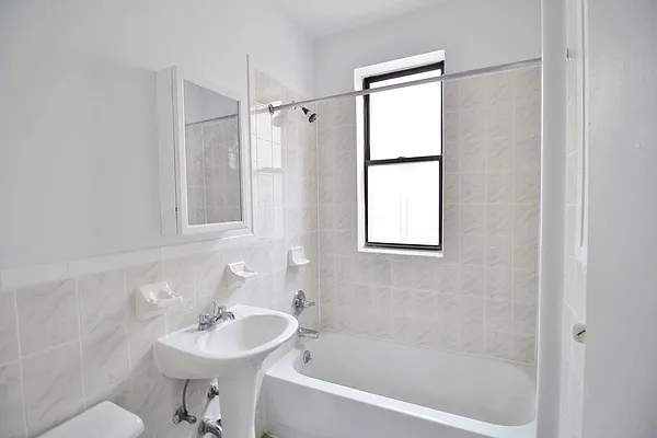 Rented by Julianna Realty Corp | media 19