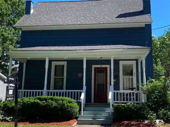 16 Crescent St, Canton, NY 13617