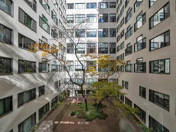 77 Bleecker Street image 25 of 27