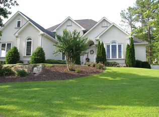 2826 Lakewind Ct, Buford, GA 30518