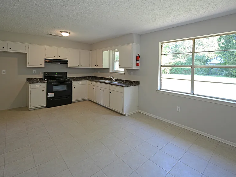 5108 Gray Dr — Photo 5