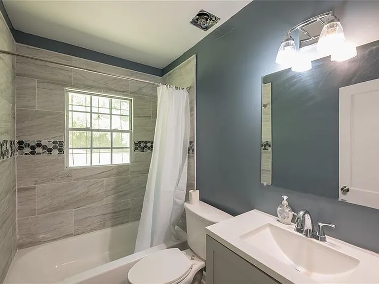 1295 Westmont Rd SW — Photo 11