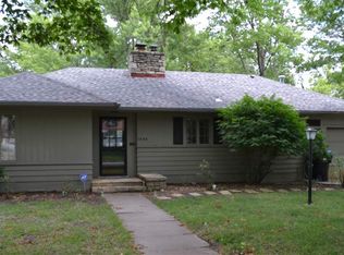 1840 SW Arnold Ave, Topeka, KS 66604