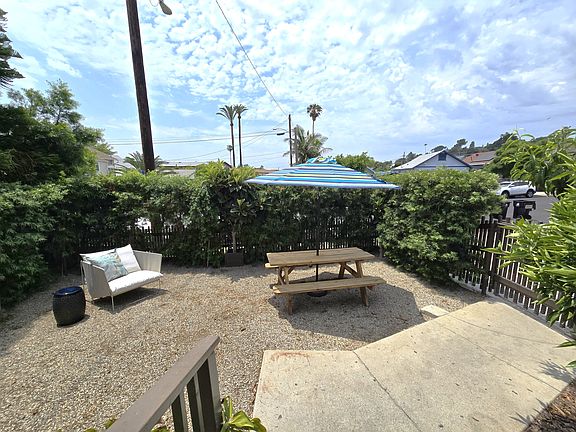 4th image of 302 Branch St #A