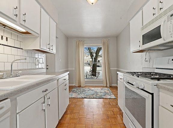 5th image of 1842 Williamsburg Dr