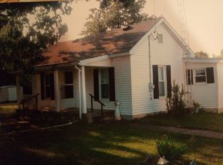 108 Gholson St, Broughton, IL 62817