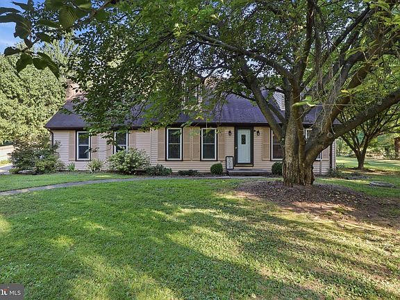 2nd image of 5066 Hillclimb Rd