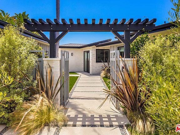 2nd image of 17810 Sabbiadoro Way