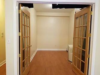 Rented by Manhattan Apartment Organization