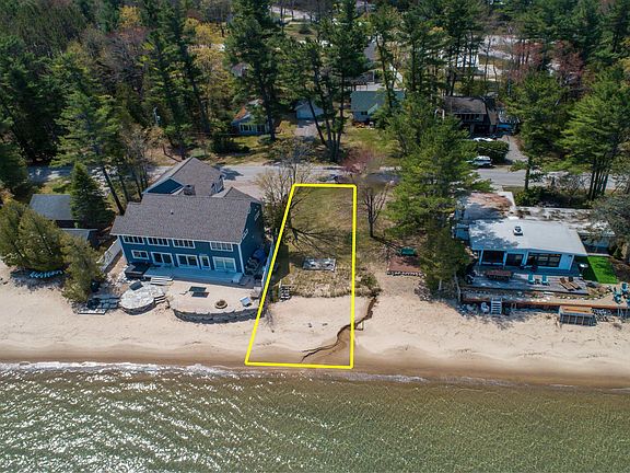 5th image of 240 S Shore Dr