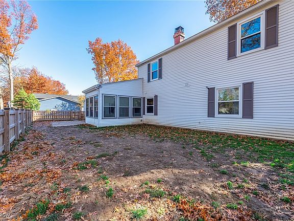 2nd image of 32650 Greenwood Dr
