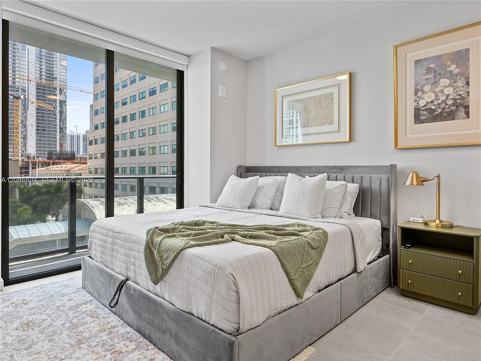 Studio, 1.0 bath, 359 sqft, $3,000 — Photo 1