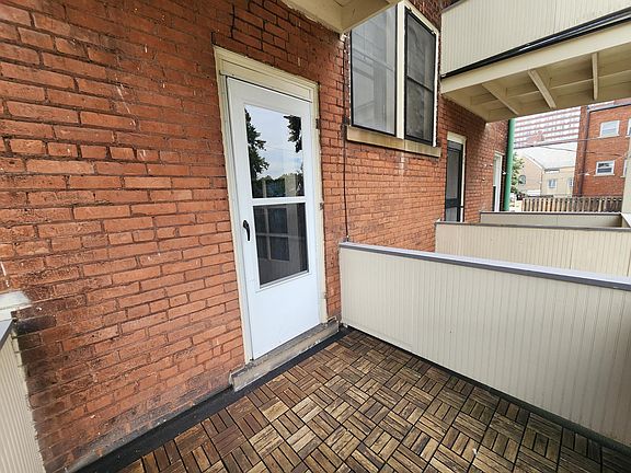 3rd image of 14126 Detroit Ave APT 1