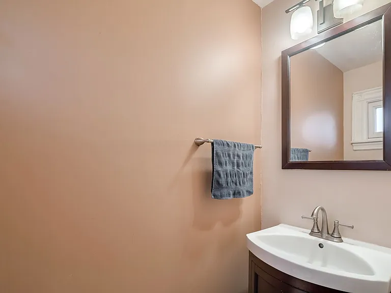 5002 Chestnut St — Photo 5