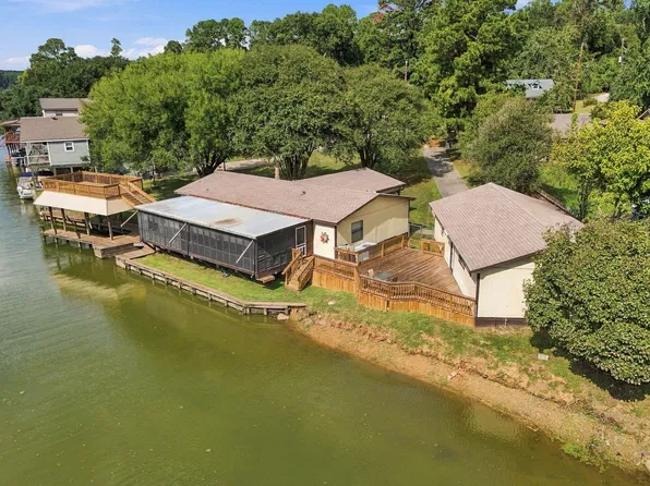 13117 Mariners Ct, Willis, TX 77318