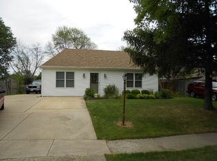 74 Fernwood Rd, Montgomery, IL 60538