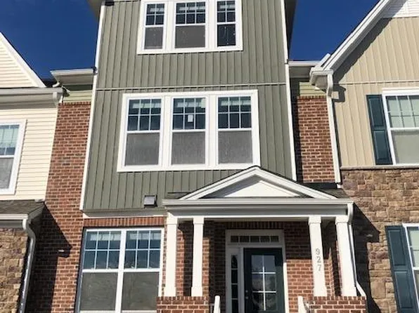 927 Rosepine Dr, Cary, NC 27519