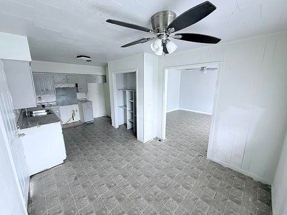 3rd image of 524 Ashlawn St