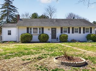 1 Carmen Park Dr, Middleboro, MA 02346