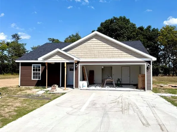 14 Perry Dr, Benton, MO 63736