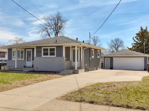 833 E Shawnee Ave, Des Moines, IA 50313
