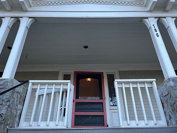 2nd image of 186 Winchester St #2446