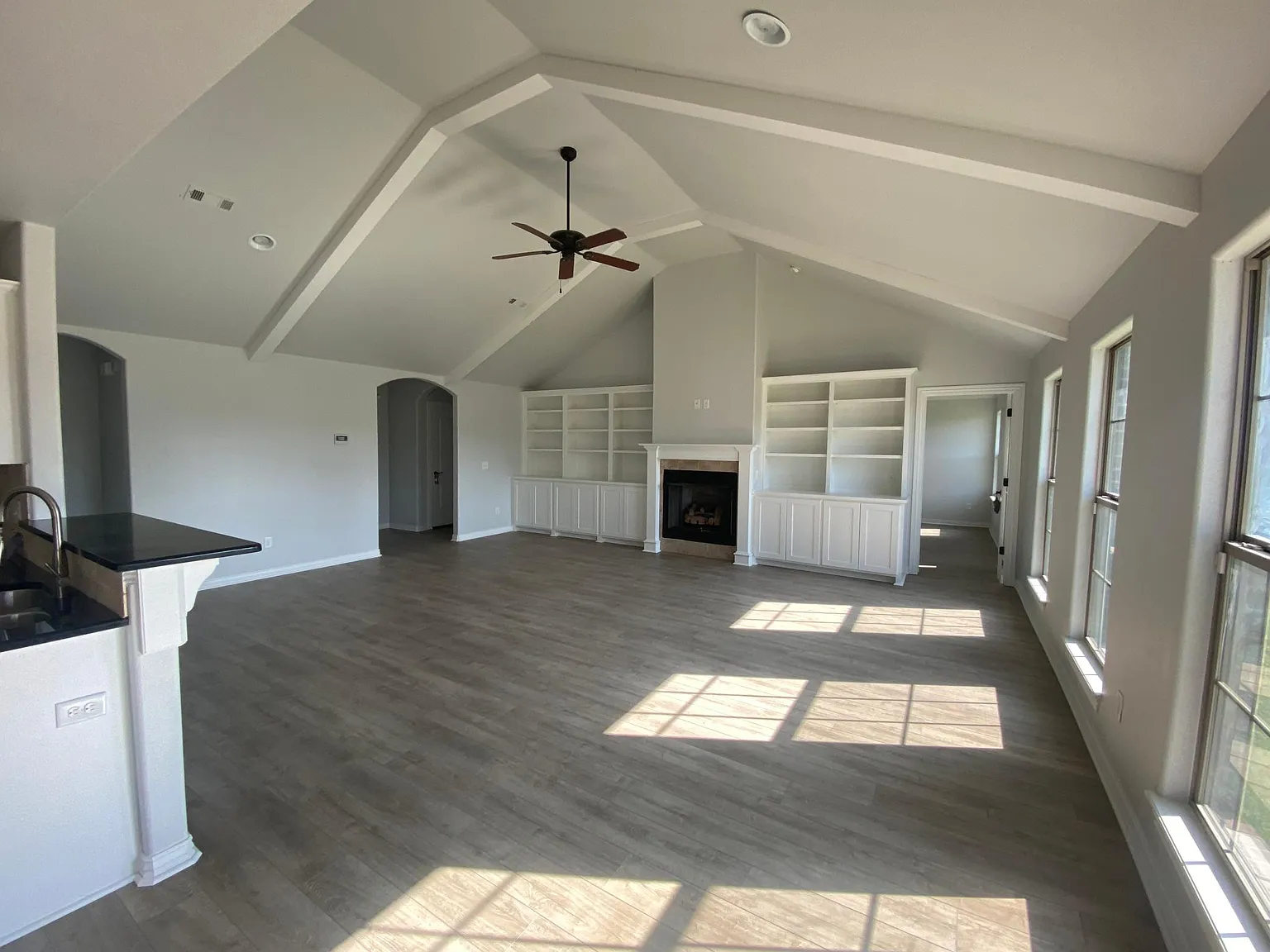 3 bed, 1677 sqft, $2,000 — Photo 4
