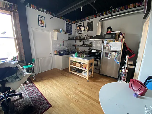 Rented by Smart City Real Estate LLC | media 6