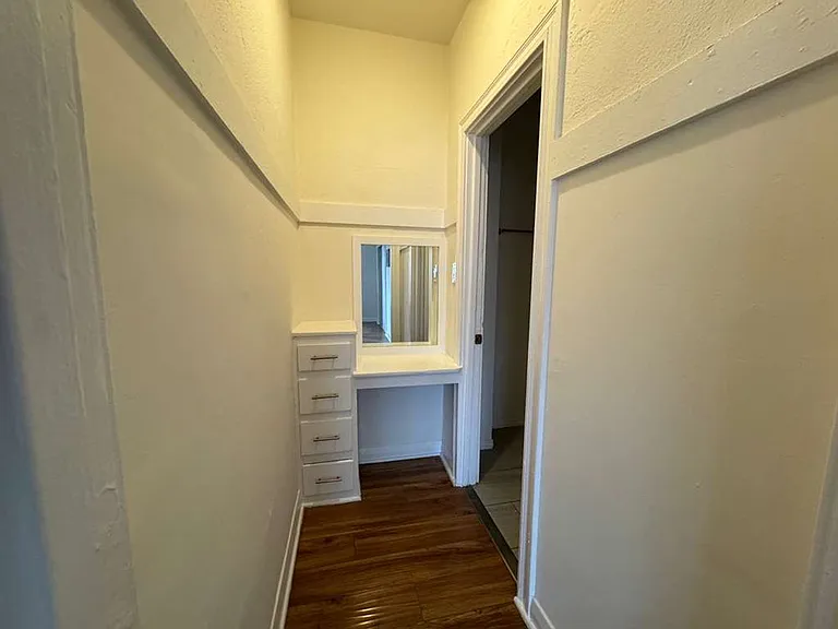 1056 S Normandie Ave — Photo 6