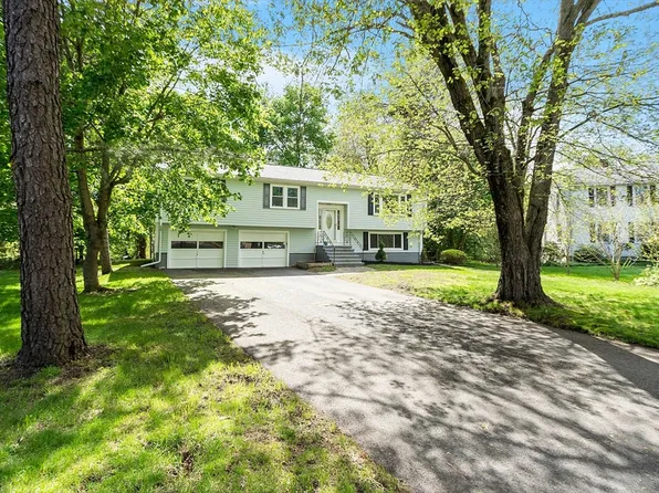 128 Kenney Ln, Concord, MA 01742