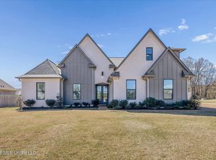 4055 Bakersfield Dr, Nesbit, MS 38651