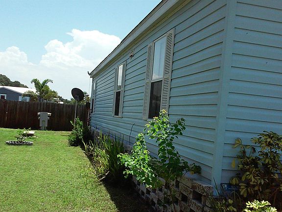 BEAUTIFUL YARD