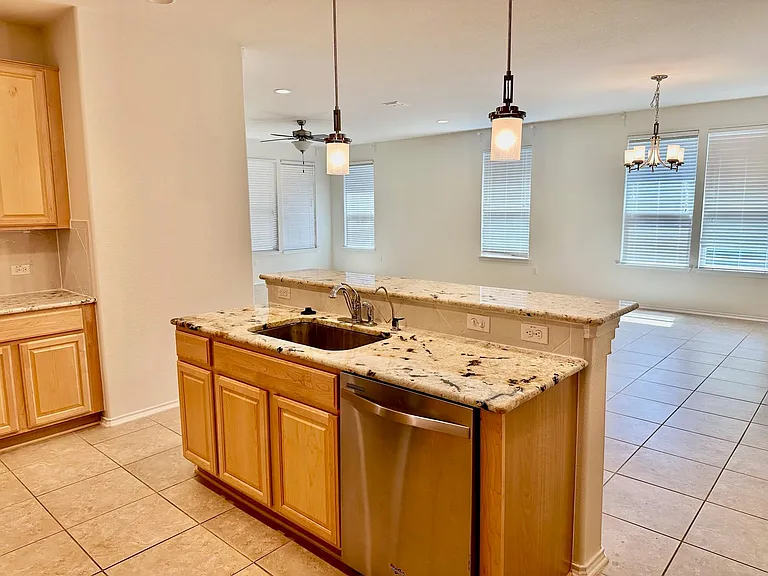 413 Hunters Hill Dr — Photo 11