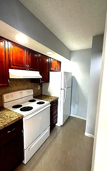 10176 Twin Lakes Dr #13-C — Photo 5