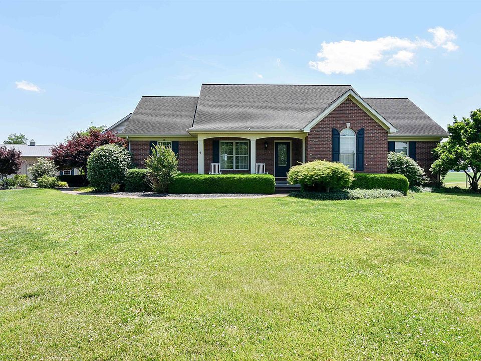 1st image of 373 E Hirsch Woods Ln