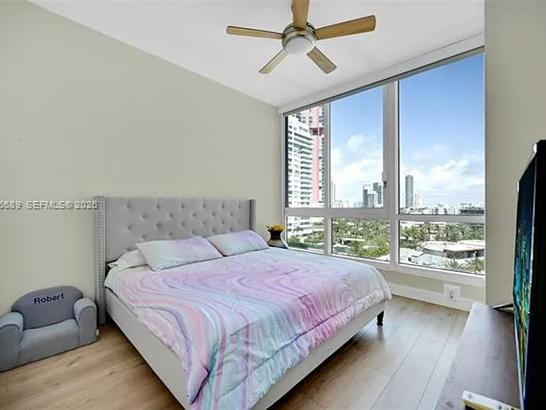 100 S Pointe Dr #801 — Photo 48
