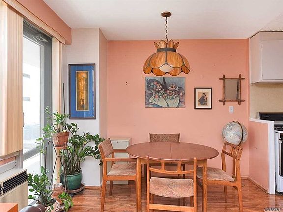 4th image of 2915 W 5th St APT 17A