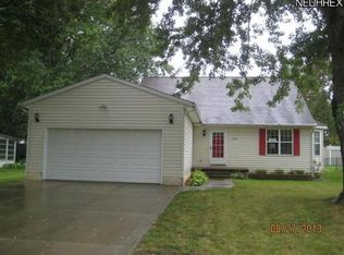 2585 Lawnshire Dr, Akron, OH 44321