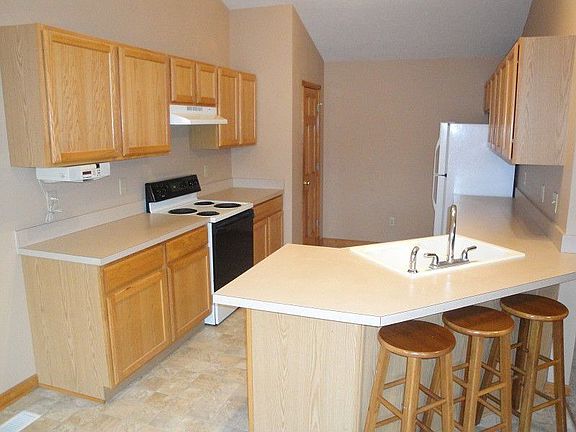 5th image of 1403 Shannon Lakes Dr