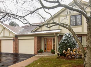 980 Ivy Ln APT A, Deerfield, IL 60015