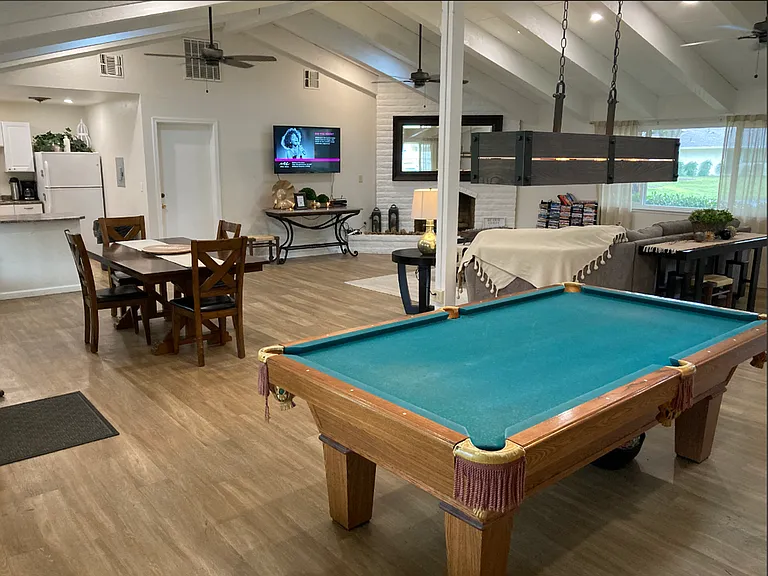 Lassen Villa Apartments — Photo 18