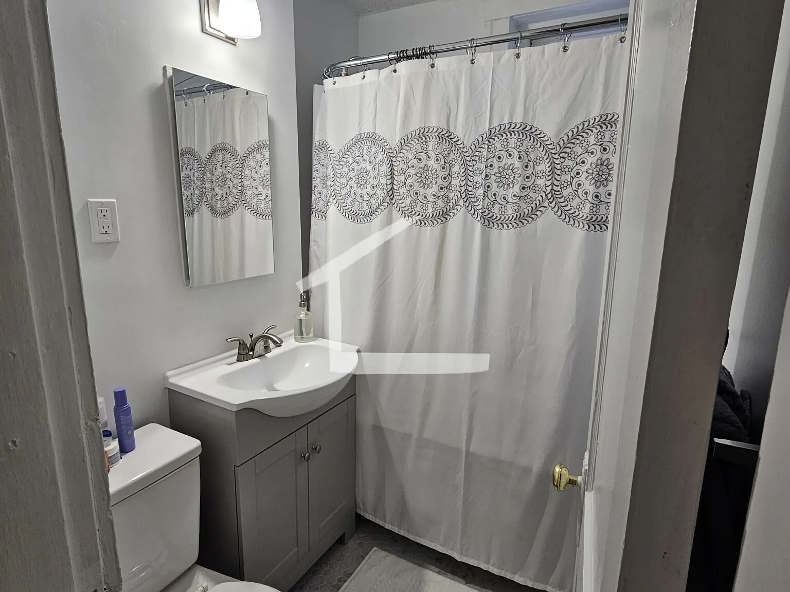 1 bed, 1.0 bath, $2,500 — Photo 3